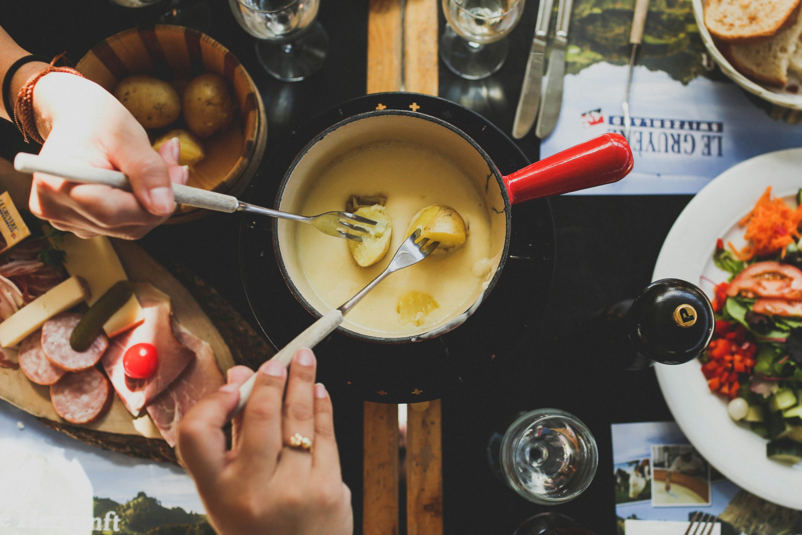 Reken op zoveel stroomverbruik tijdens een avondje fondue, gourmet of raclette